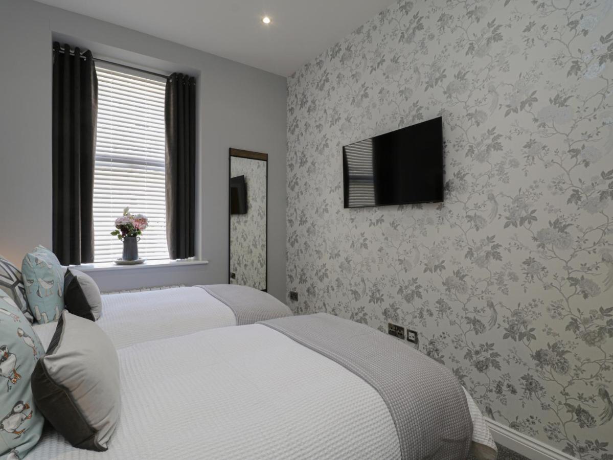 Apartament Sapphire Seas Whitby Zewnętrze zdjęcie