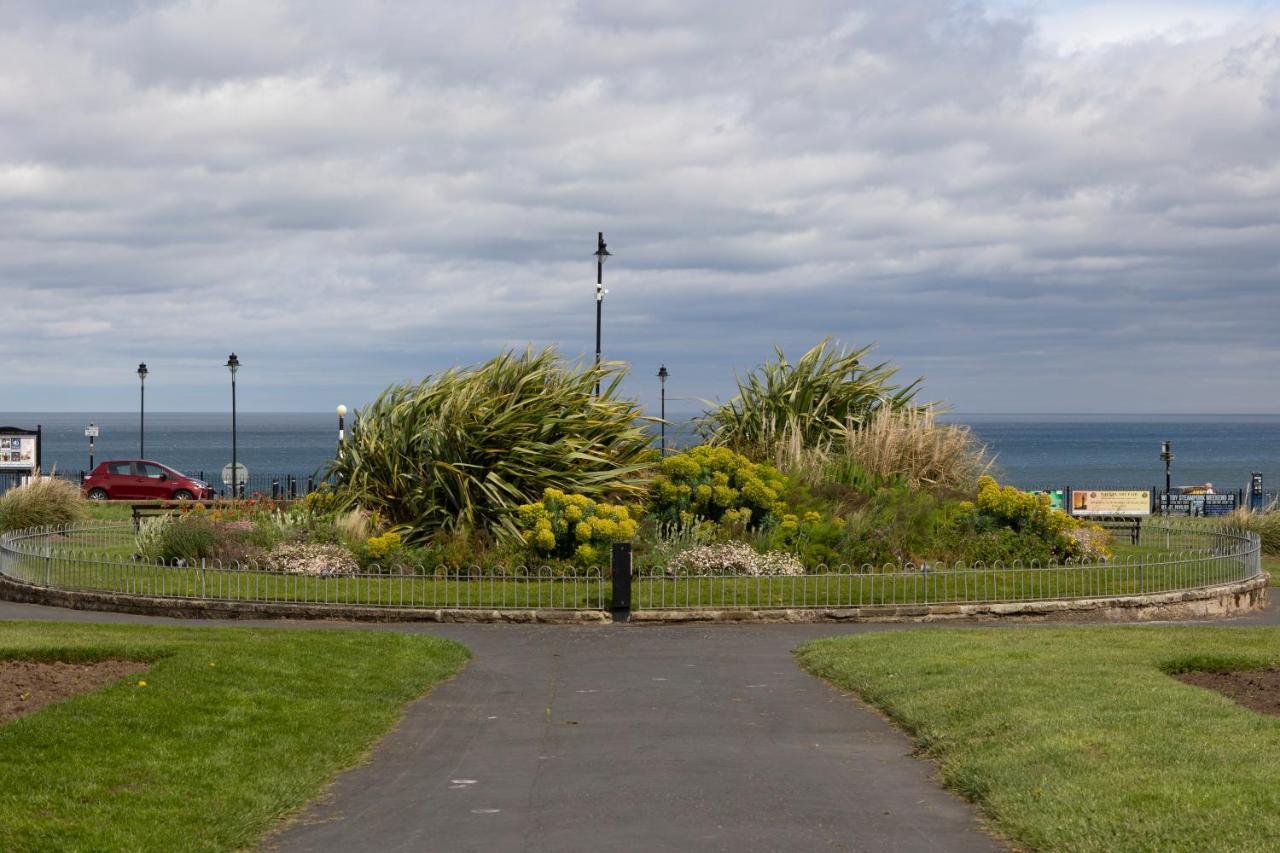 Apartament Sapphire Seas Whitby Zewnętrze zdjęcie